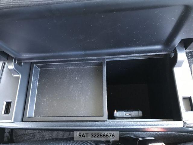 Toyota PRIUS PHV 2017-05 282565-27