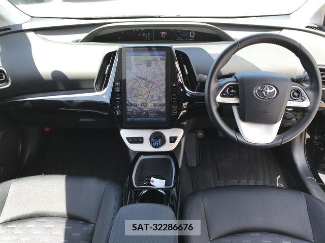 Toyota PRIUS PHV 2017-05 282565-1