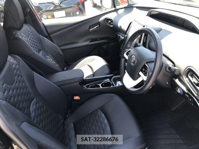 Toyota PRIUS PHV 2017-05 282565-9