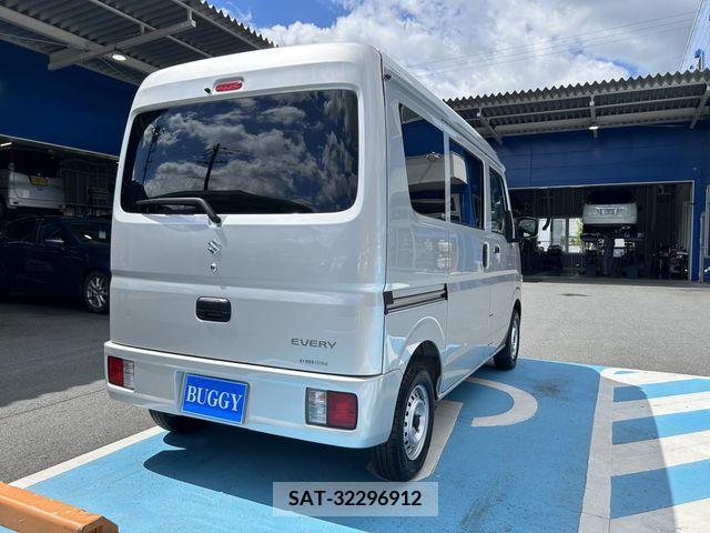 Suzuki EVERY 2022-11 380608-4