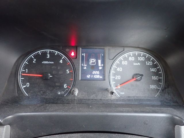 Nissan NV350 Caravan 2019-11 15623-17