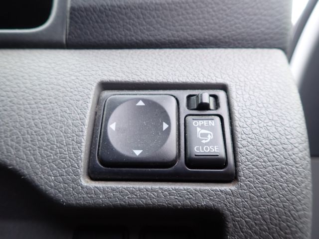 Nissan NV350 Caravan 2019-11 15623-15