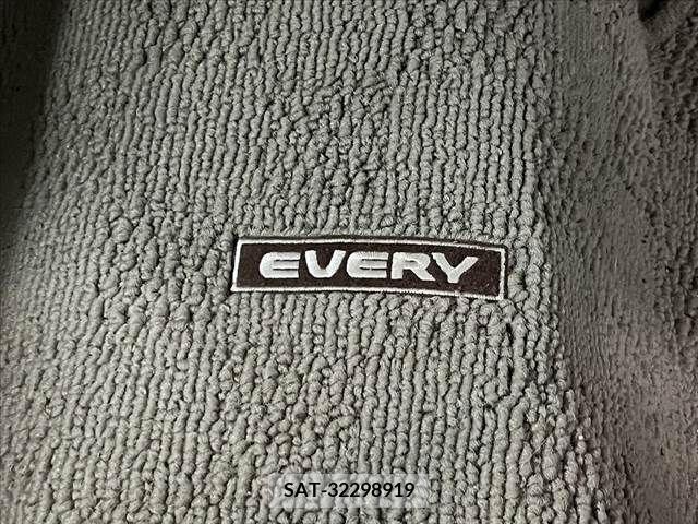 Suzuki EVERY 2015-07 327742-17