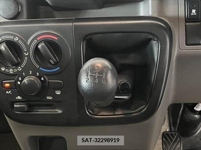 Suzuki EVERY 2015-07 327742-2
