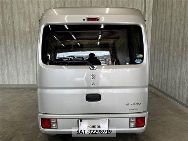 Suzuki EVERY 2015-07 327742-12