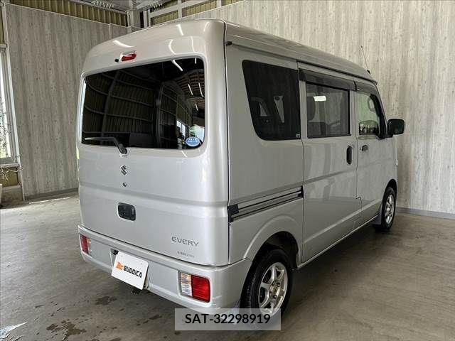 Suzuki EVERY 2015-07 327742-21