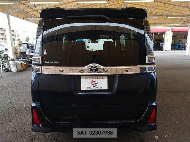 Toyota VOXY 2020-08 288916-18
