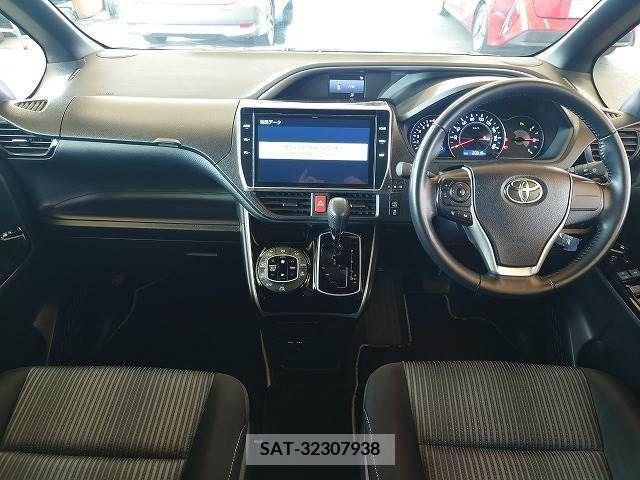 Toyota VOXY 2020-08 288916-1