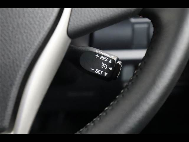 Toyota VOXY 2019-03 9211-7