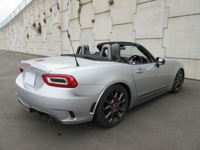 Abarth 124 Spider 2018-07 1042-18