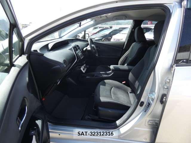 Toyota PRIUS 2016-07 385920-4