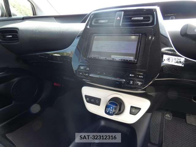 Toyota PRIUS 2016-07 385920-14