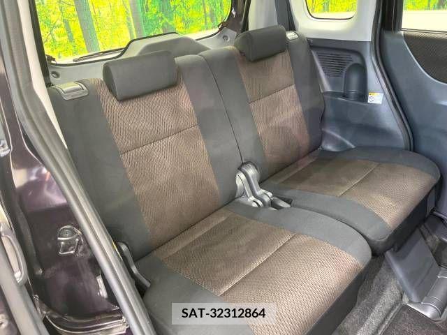 Nissan ROOX 2011-06 388464-9