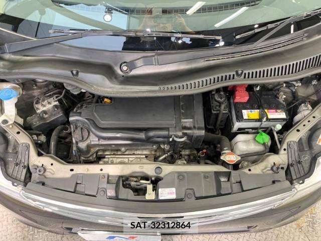 Nissan ROOX 2011-06 388464-18
