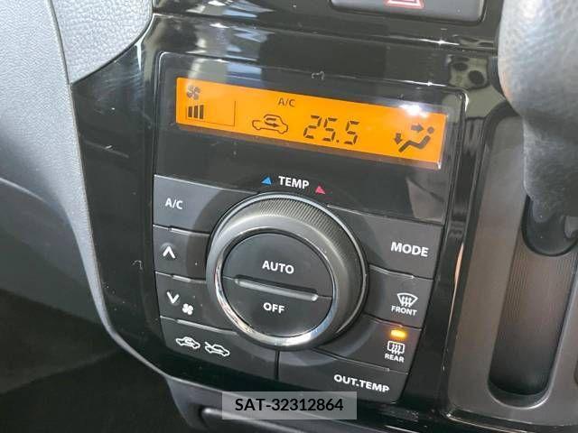 Nissan ROOX 2011-06 388464-5