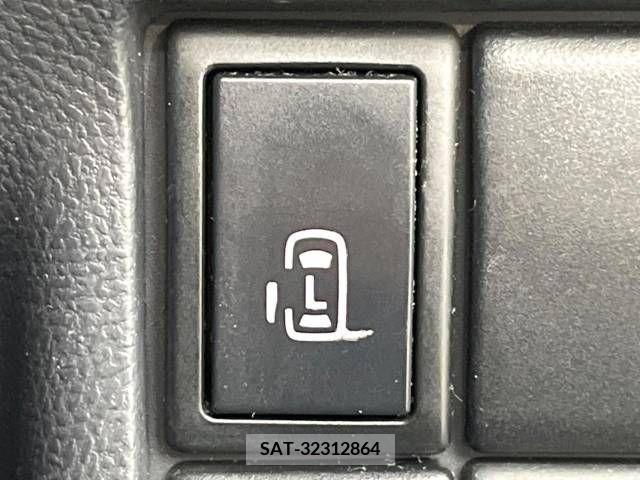 Nissan ROOX 2011-06 388464-4