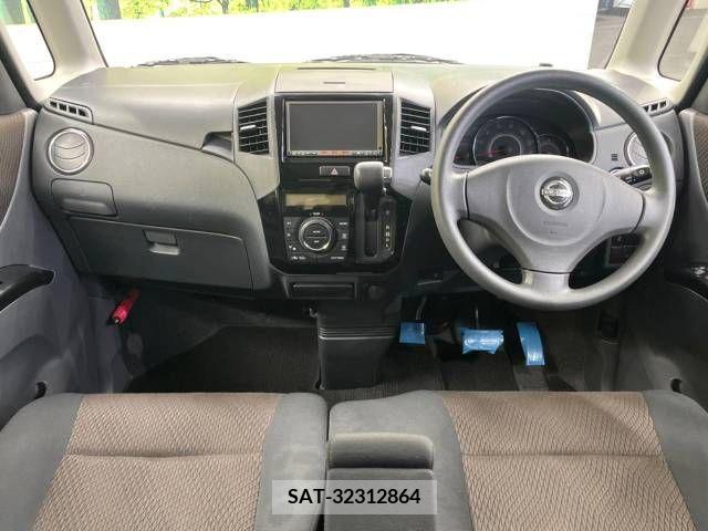 Nissan ROOX 2011-06 388464-1