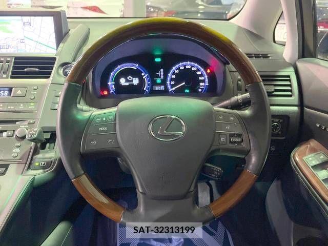 Lexus HS 2010-07 275376-12