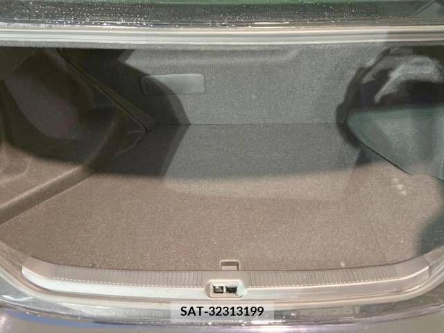 Lexus HS 2010-07 275376-11