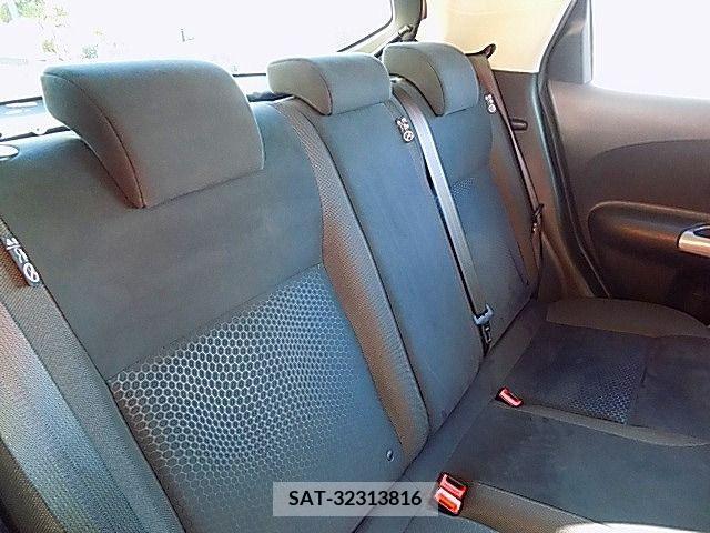 Nissan JUKE 2015-08 212797-3