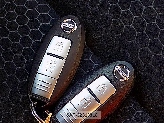 Nissan JUKE 2015-08 212797-15