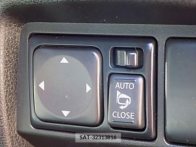 Nissan JUKE 2015-08 212797-17