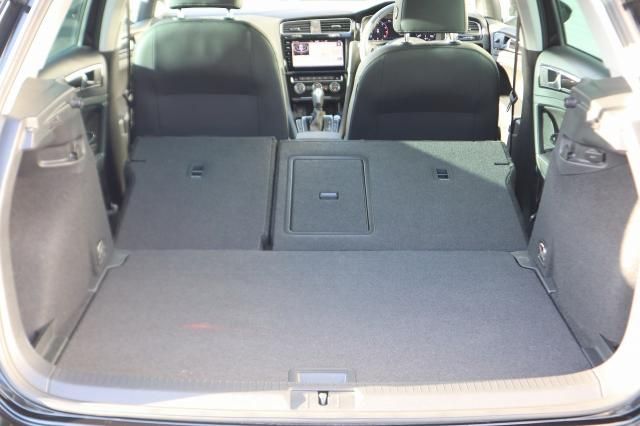 VolksWagen GOLF 2020-07 22199-10