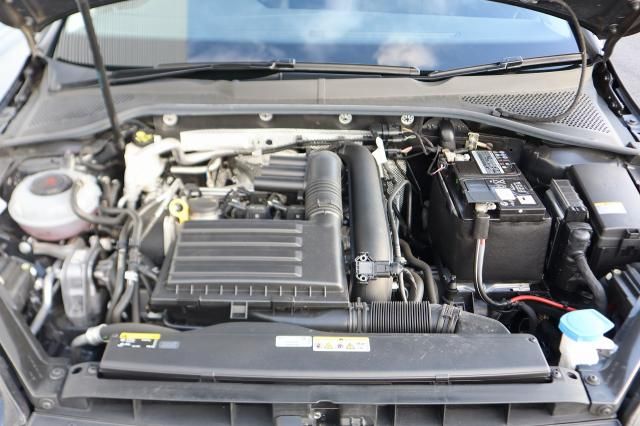 VolksWagen GOLF 2020-07 22199-12