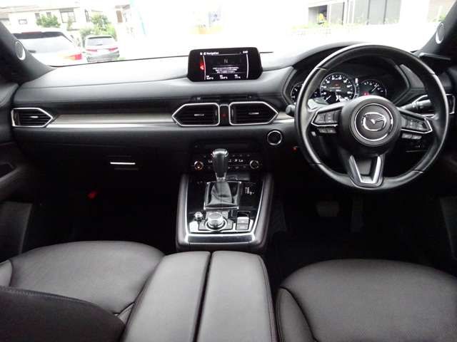 Mazda CX-8 2019-11 24530-1
