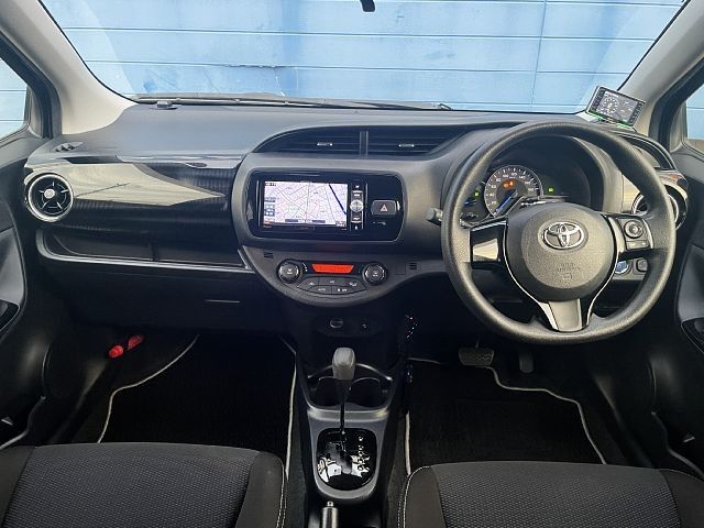 Toyota VITZ HYBRID 2018-02 182438-1