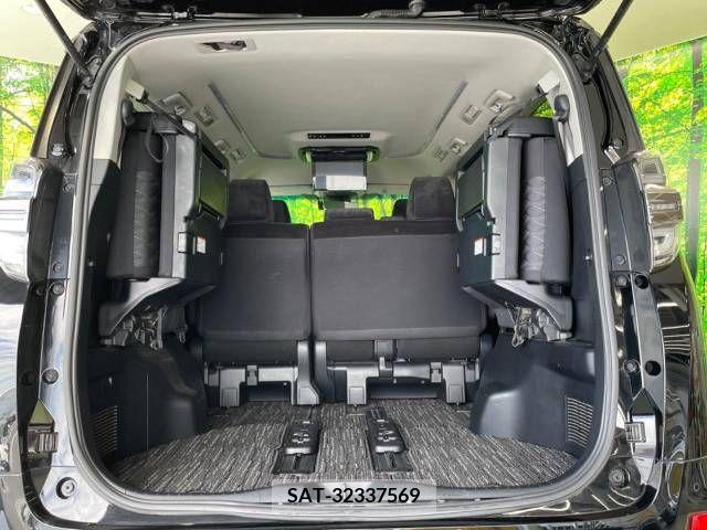 Toyota VELLFIRE 2018-07 340033-11
