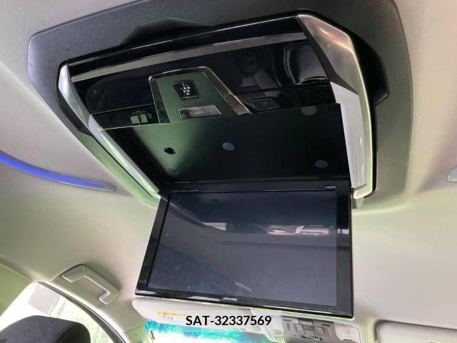 Toyota VELLFIRE 2018-07 340033-2