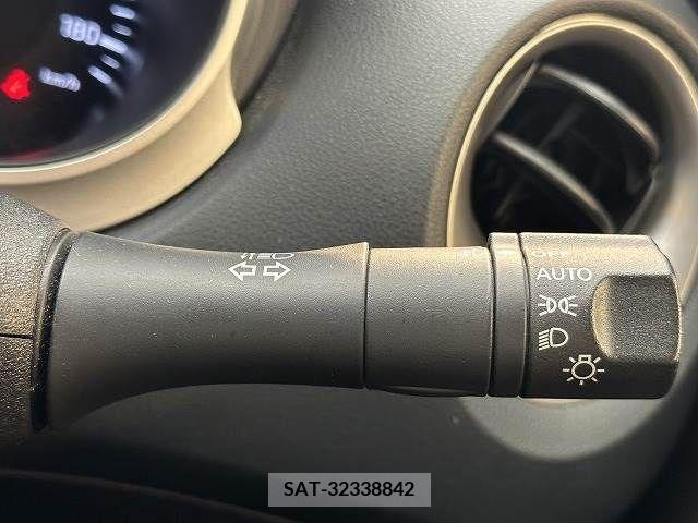 Nissan JUKE 2014-09 320533-4