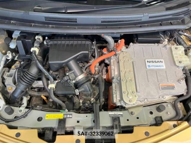 Nissan NOTE 2019-03 384384-18