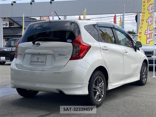 Nissan NOTE 2013-06 392893-4