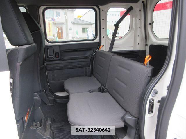Honda N-VAN 2019-06 339777-12