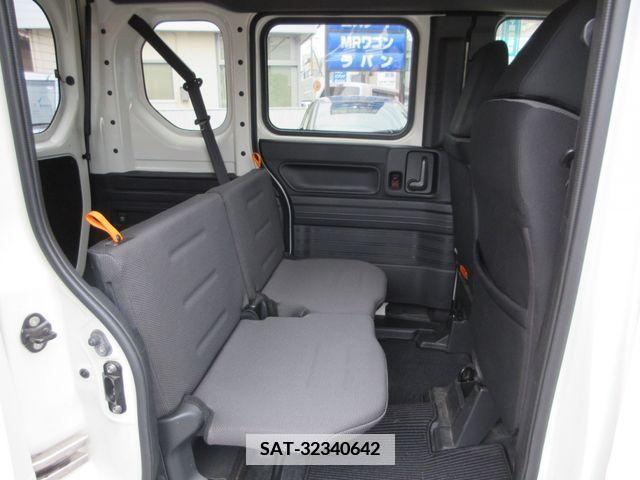 Honda N-VAN 2019-06 339777-11