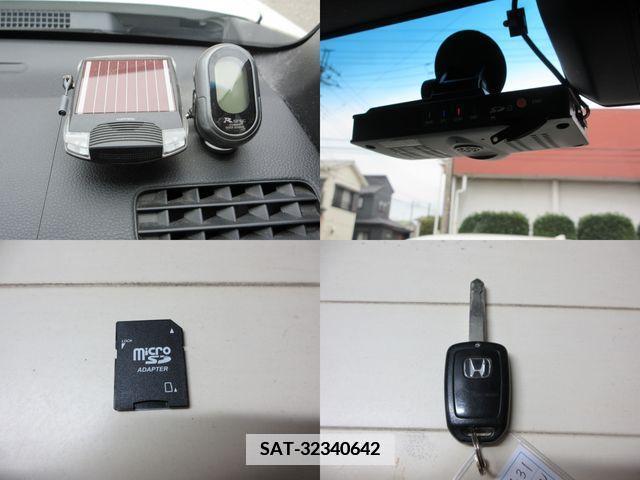 Honda N-VAN 2019-06 339777-24