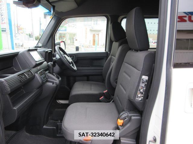 Honda N-VAN 2019-06 339777-10