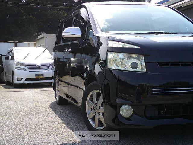 Toyota VOXY 2009-02 326881-4