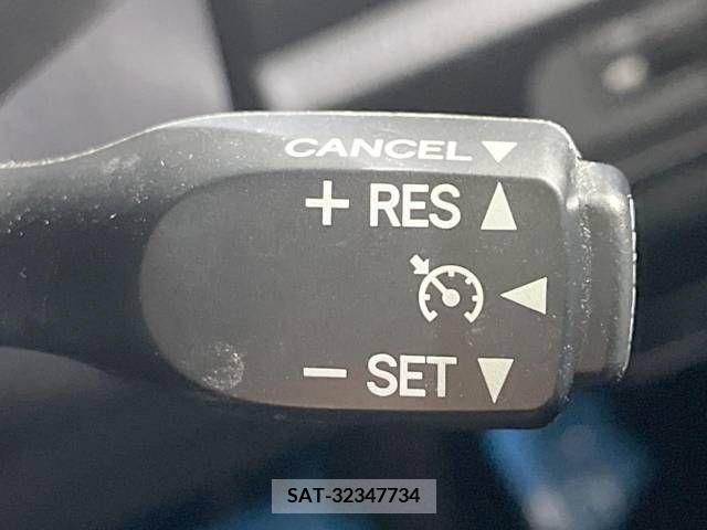 Toyota VOXY 2020-02 289059-7