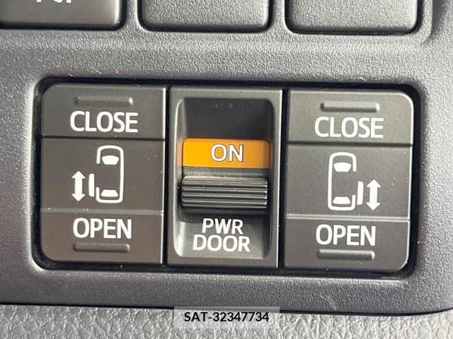 Toyota VOXY 2020-02 289059-4