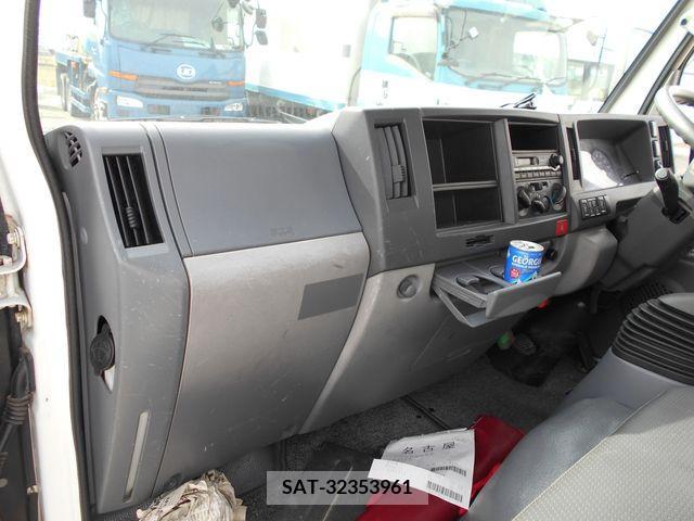 Mazda TITAN 2012-03 203476-23