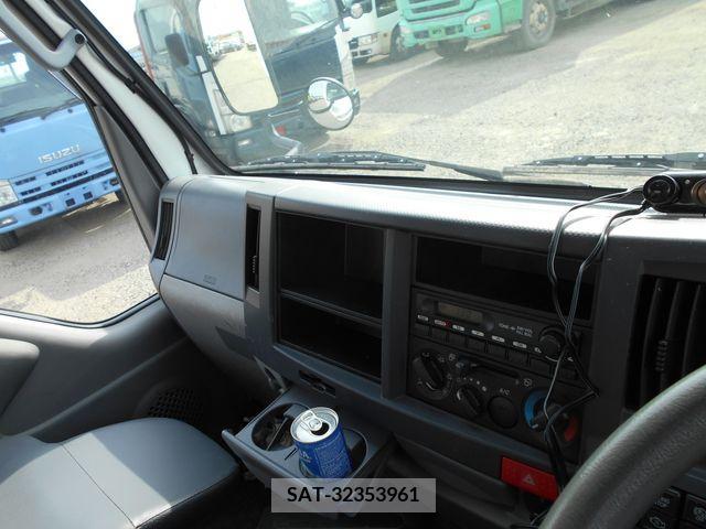 Mazda TITAN 2012-03 203476-24