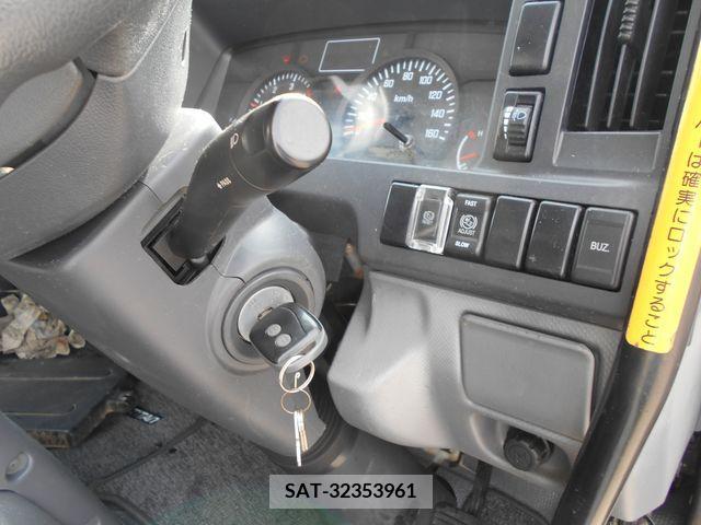 Mazda TITAN 2012-03 203476-18