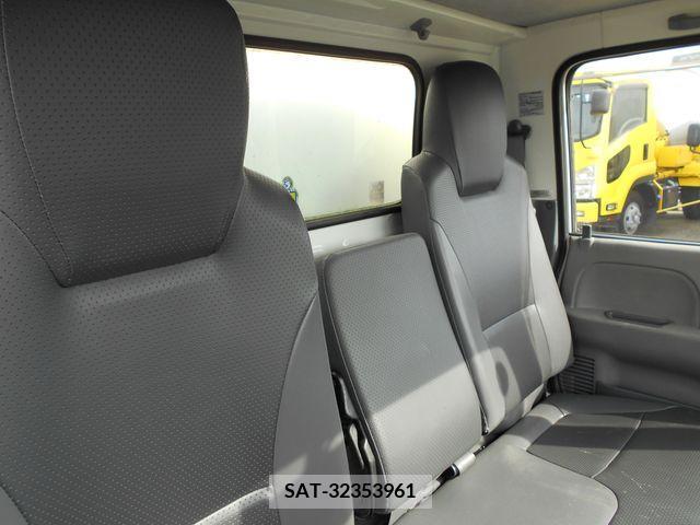 Mazda TITAN 2012-03 203476-20