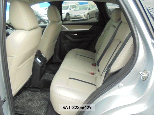 Mazda CX-60 2023-04 376261-9