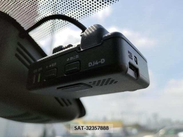Nissan SERENA 2021-06 256464-18