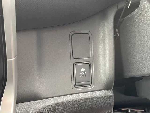 Nissan SERENA 2018-06 18375-18
