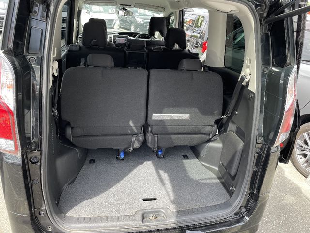 Nissan SERENA 2018-06 18375-8